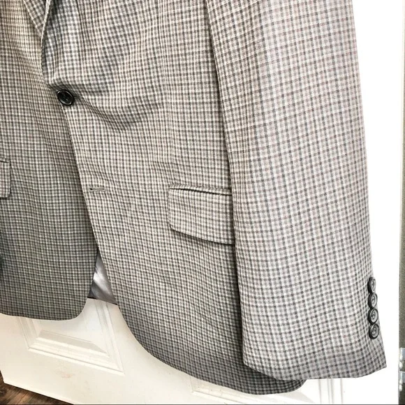 Hart Schafner Marx mens’ plaid suit jacket. - Picture 5 of 12